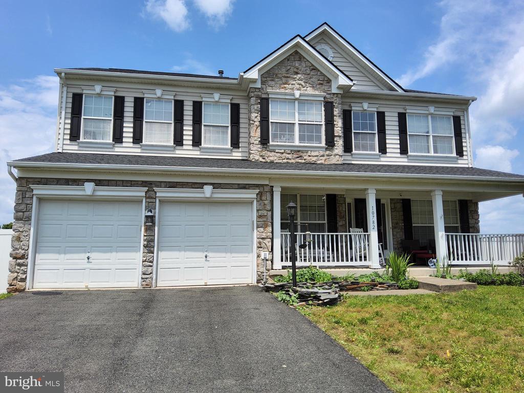 Foto principal - 10782 Lord Chancellor Ln