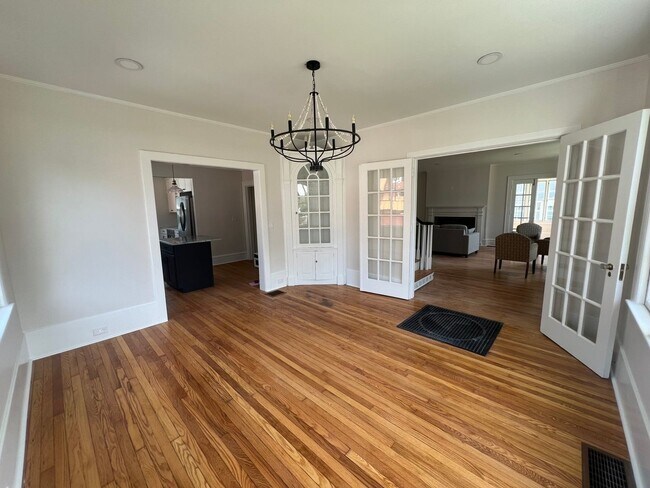 Building Photo - 4 Bedroom Single Family Home in Milton