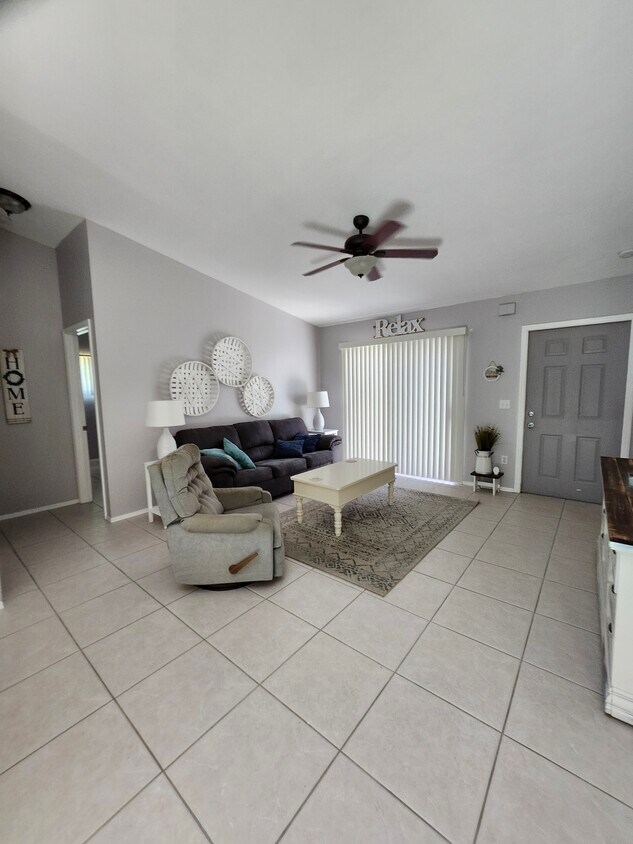 Foto principal - 3300 Loveland Blvd