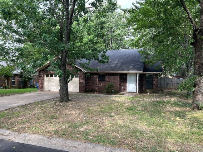 Foto del edificio - Charming 3 Bed 2 Bath Home