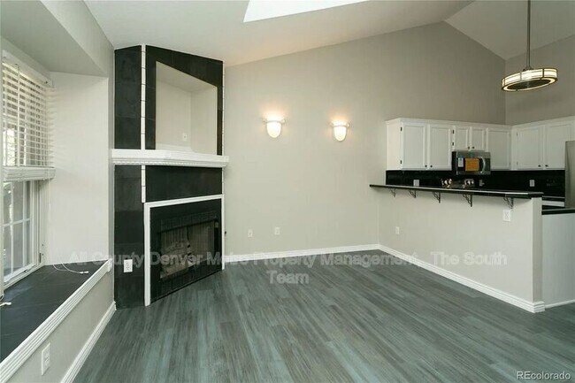 Foto del edificio - 9617 W Chatfield Ave