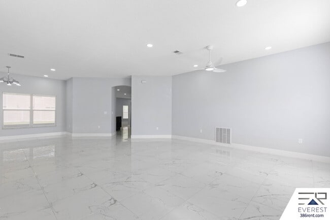 Foto del edificio - 45 Bruning Ln