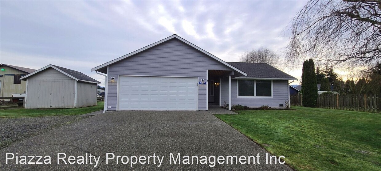 Foto principal - 3 br, 2 bath House - 20839 Travis Lane