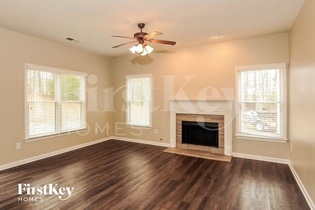 Foto del edificio - 38 Pine View Ct
