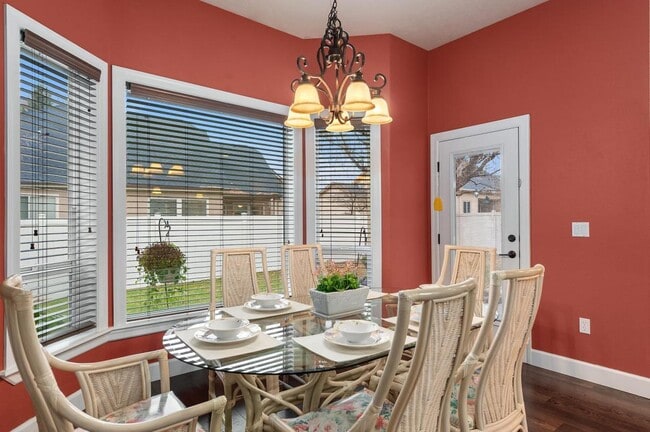 Building Photo - 3068 E Shadoweagle Dr