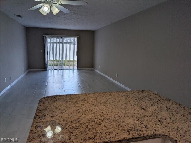 Foto del edificio - 3715 SE 9th Pl