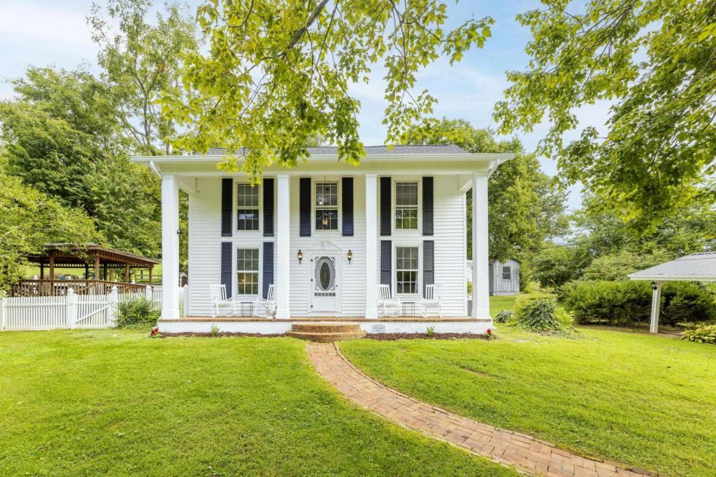 2435 Old State Rte 34, Limestone, TN 37681 House Rental in Limestone