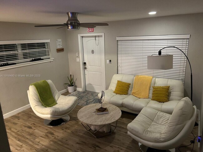 Foto del edificio - 5289 N Andrews Ave