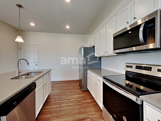 Building Photo - 3791 Blackshear Pl