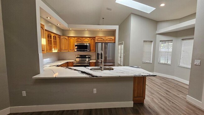 Building Photo - 18720 Oak Way Dr