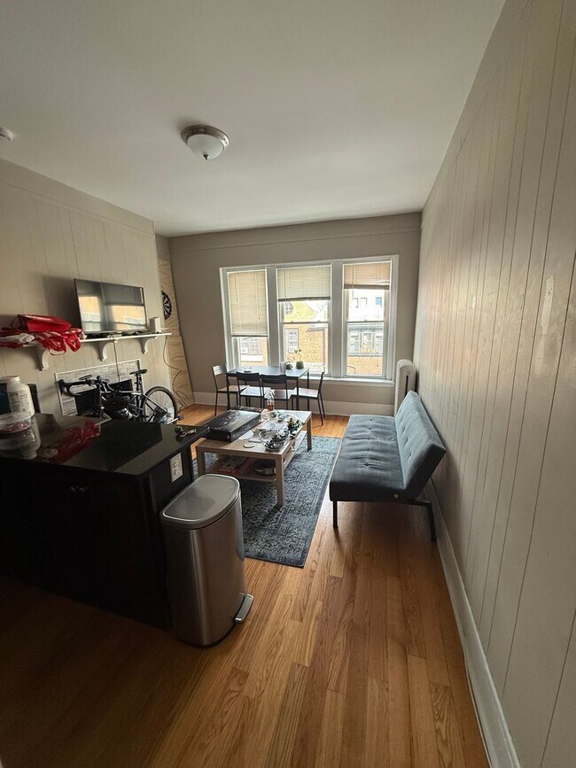 Foto del edificio - Kenmore 2 Bed – Prime Location Near BU – 9/1 Move-In