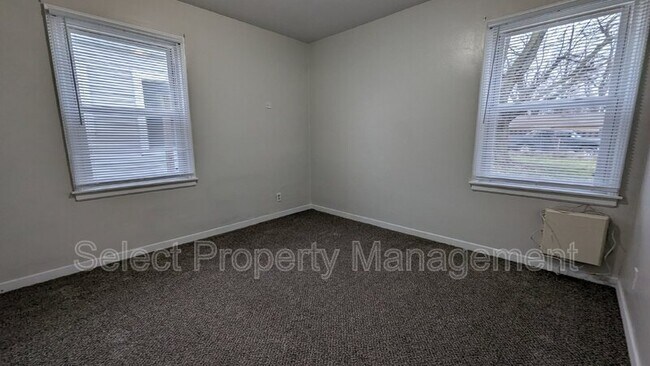 Building Photo - 1506 Kitch St