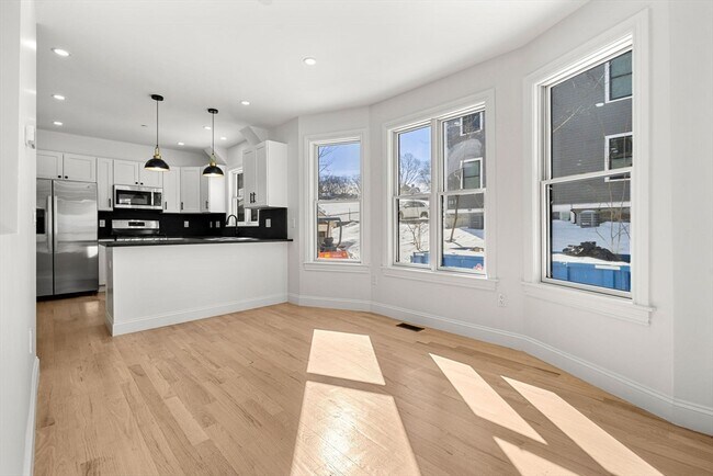 Foto del edificio - 53 Dustin St