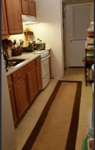 Foto del edificio - 312 62nd St NE