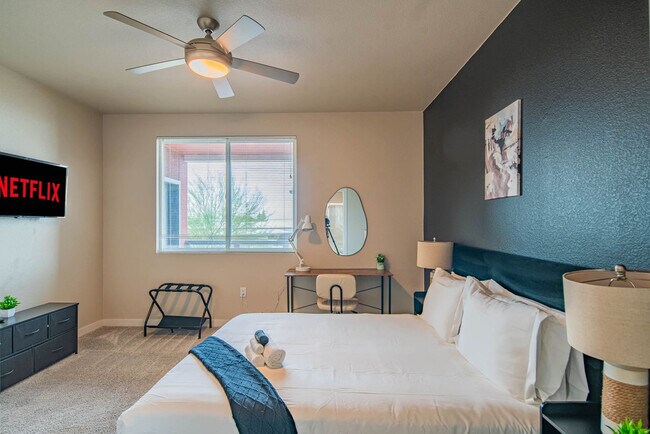 Foto del edificio - 1890 S Country Club Way