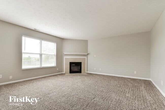 Foto del edificio - 7741 Thorney Wood Dr