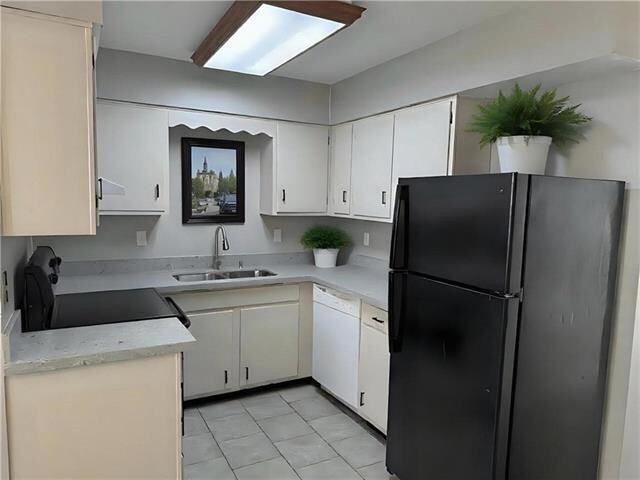 Building Photo - 3312 Taft Park