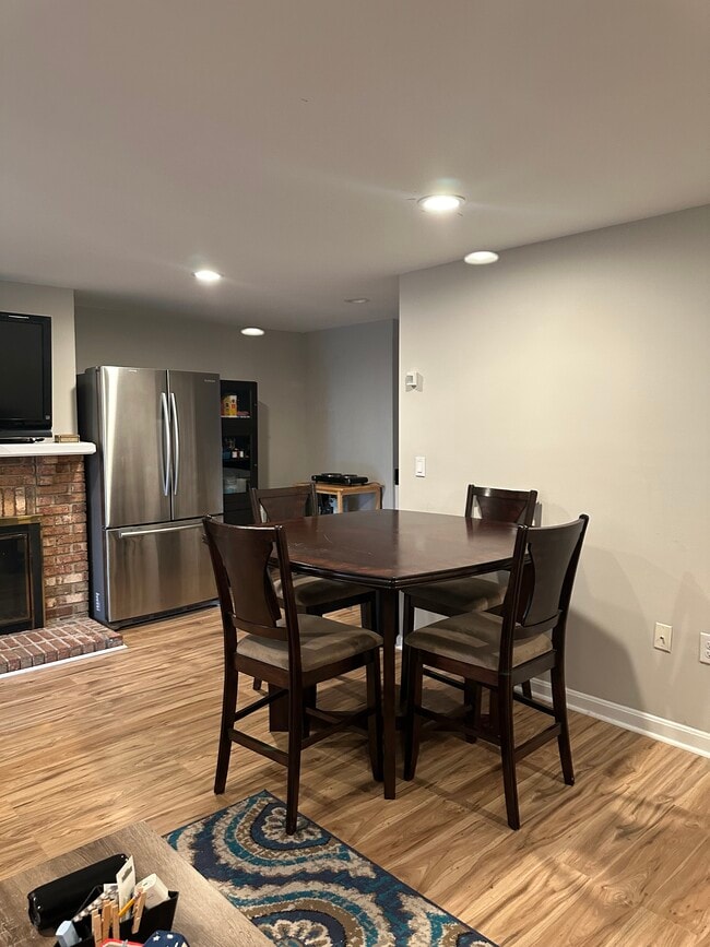 Foto del edificio - 9501 Draycott Ct