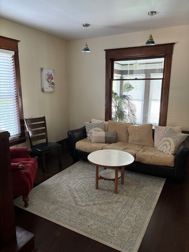 Foto del edificio - 57077 Grand River Ave