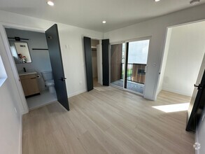 Building Photo - 10627 Hatteras St