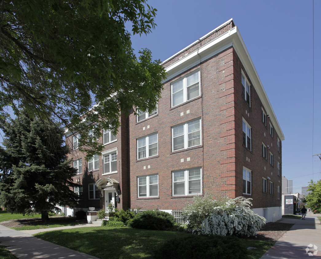 Foto del edificio - Bainbridge Apartments