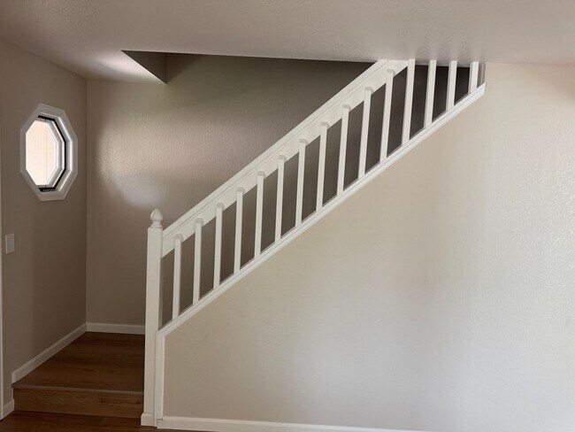 Foto del edificio - 3 Bed 2 Bath Home in central Fort Collins