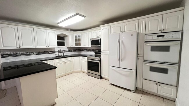 Foto del edificio - 4722 NW 192nd Terrace