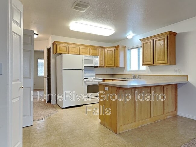 Building Photo - 3358 Briar Creek Ln