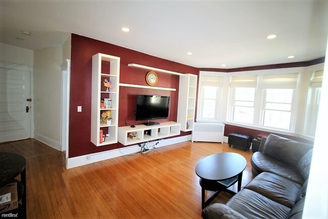 Photo - 54 Dwight St (Brookline, MA)