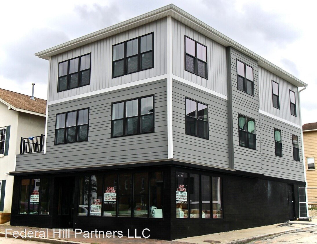Primary Photo - 408 Atwells Ave