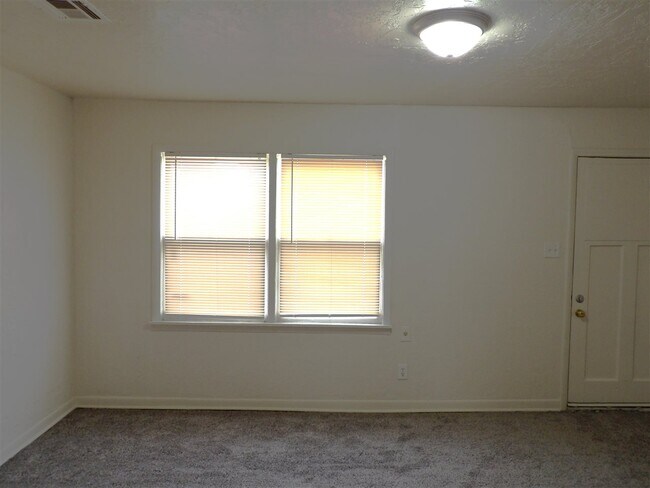 Foto del edificio - 2236 NW Pollard Ave