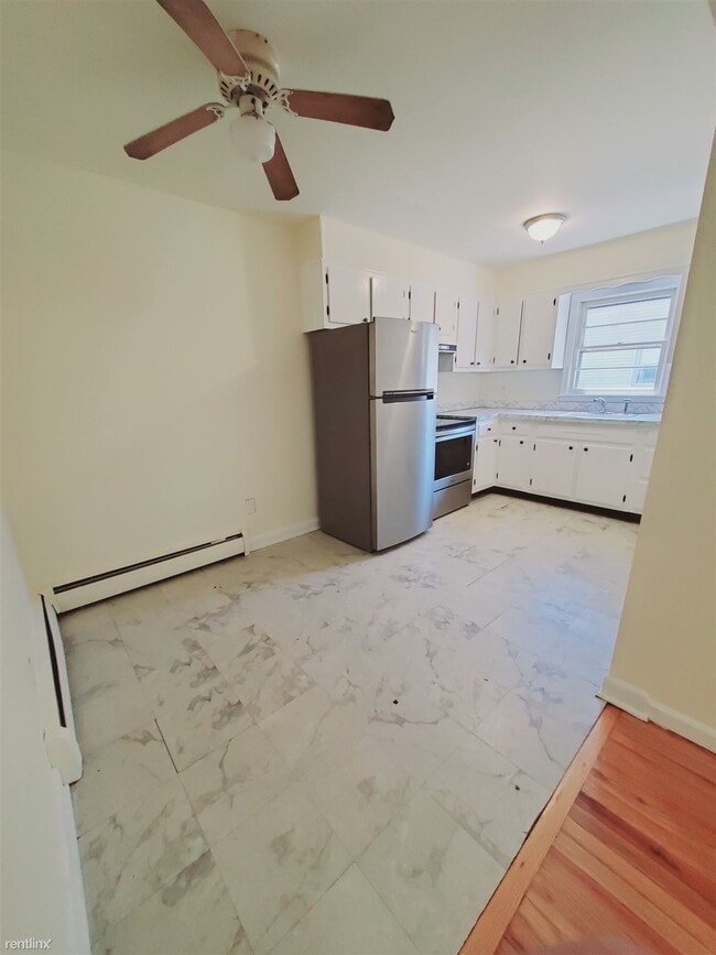 Building Photo - 2 br, 1 bath Condo - 143 Seaside Ave Apt 2