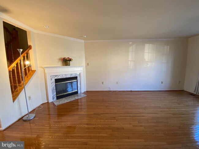 Building Photo - 8756 Birkenhead Ct