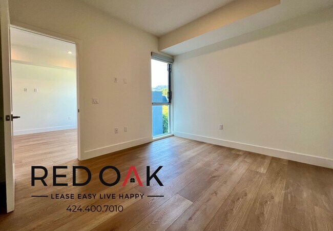 Foto del edificio - 1001 N Fairfax Ave
