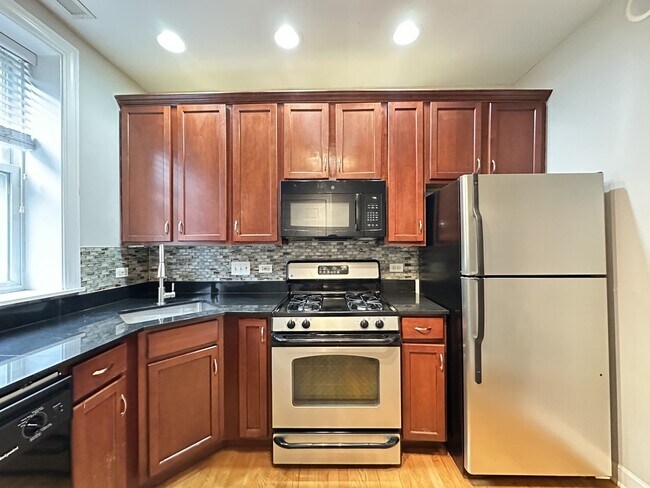 Building Photo - 3256 N Clifton Ave