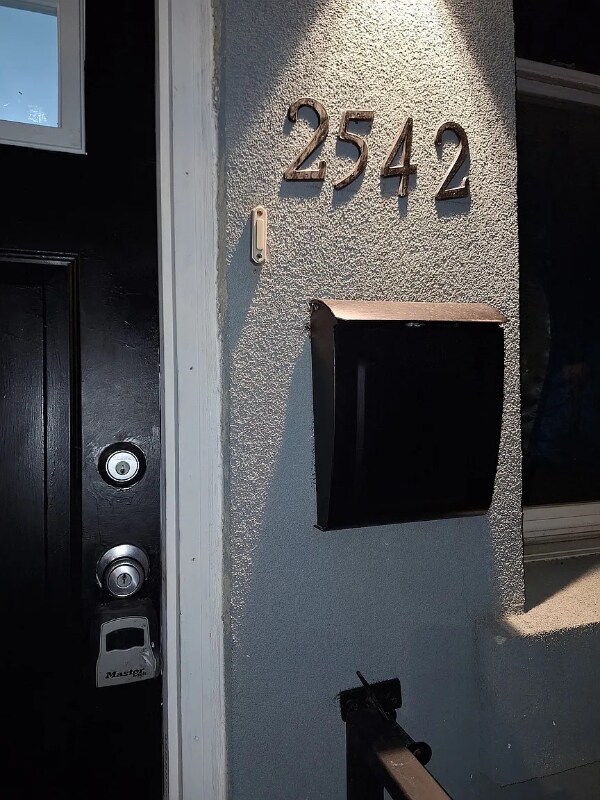 Foto del edificio - 2542 Cecil B. Moore Ave