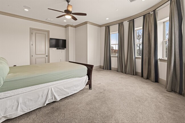 Foto del edificio - 722 Imperial Blvd