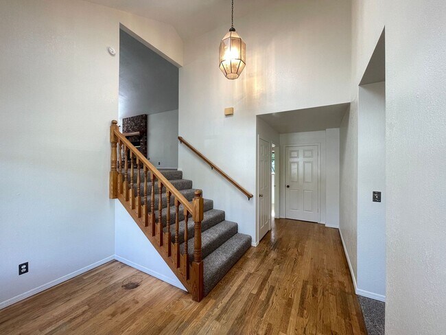 Foto del edificio - 1095 Robin Cir