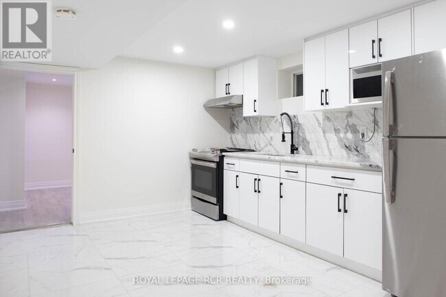 Photo du bâtiment - 36 Electro Rd