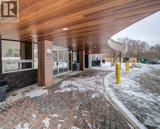 Building Photo - 80 King Edward Ave