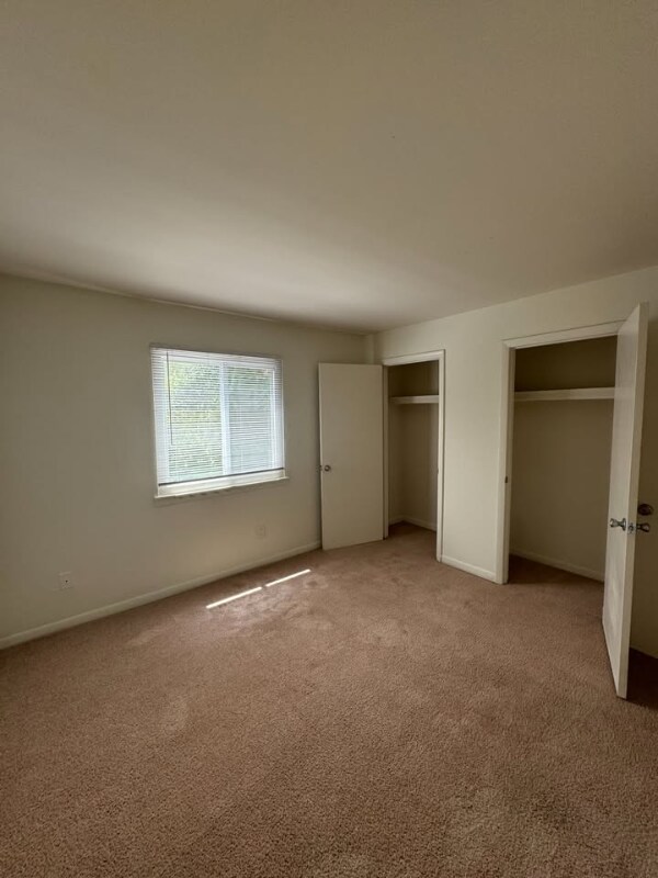 Building Photo - 600 Reusens Rd