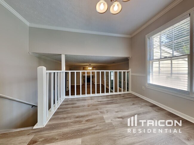 Building Photo - 424 Rhett Dr