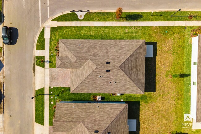 Building Photo - 4980 Worchester Dr