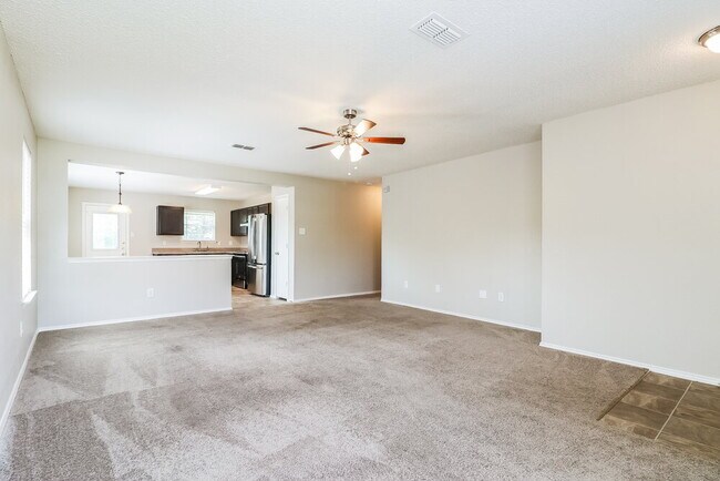 Building Photo - 7948 Meadow View Tr