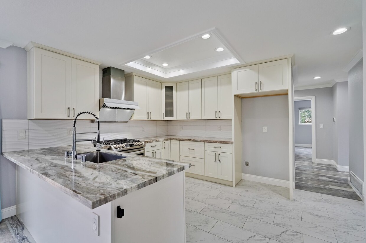 Primary Photo - Stunning Single Family Home