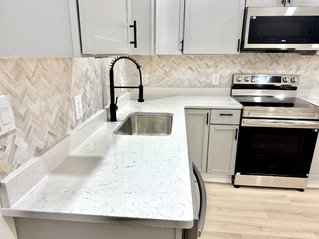 Foto del edificio - 1518 E Lanvale St