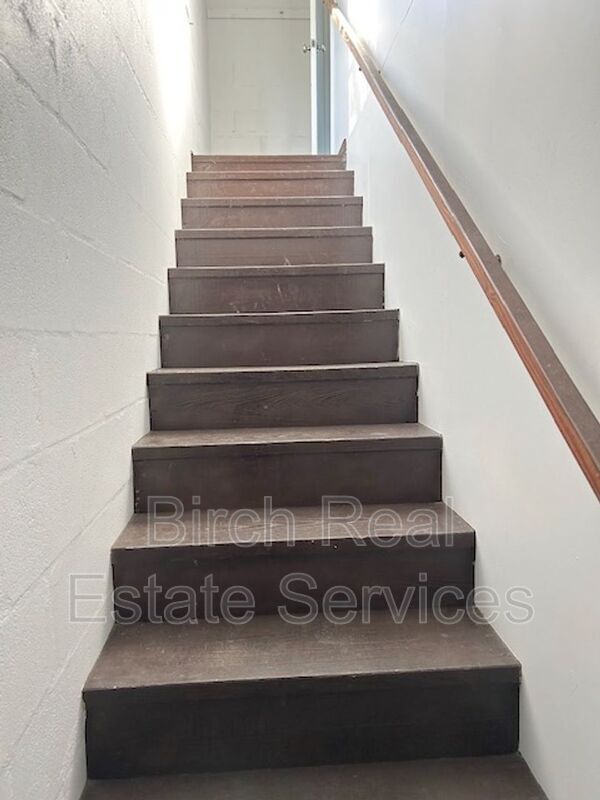 Building Photo - 612 Highland Ave