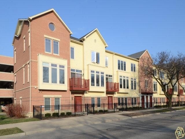 Primary Photo - 588 N Midvale Blvd