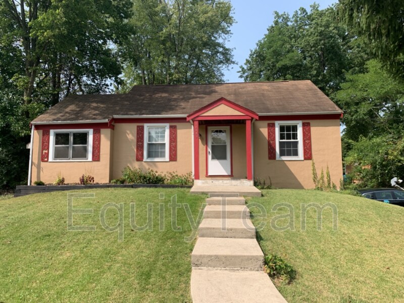 Primary Photo - 10443 Burlington Rd
