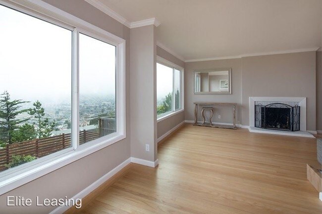 Building Photo - 360 Cresta Vista Dr